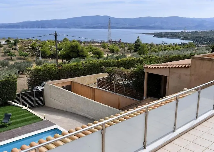 Cat El Villa Isthmia